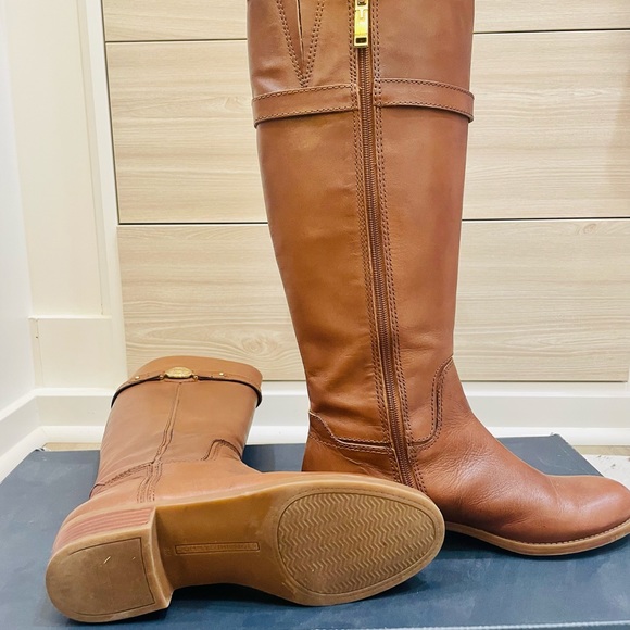 Tommy Hilfigure Tall Boot - Picture 2 of 3